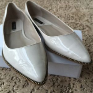 Zara Pointy Toe Patented Flats