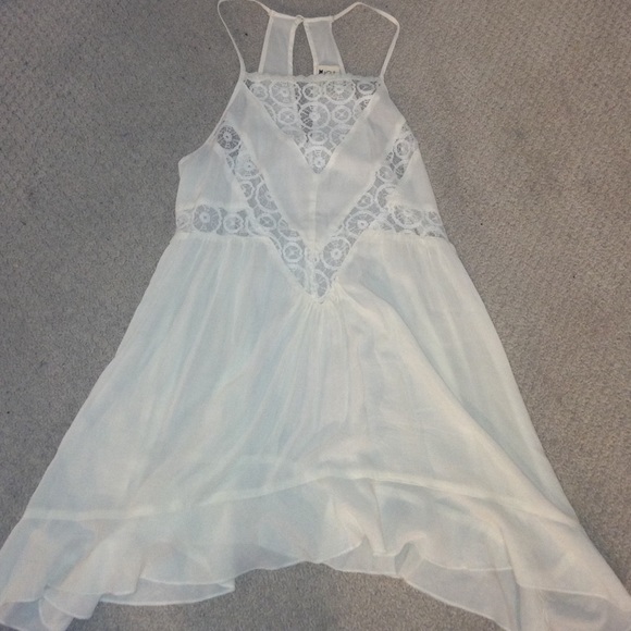 white lace tank top