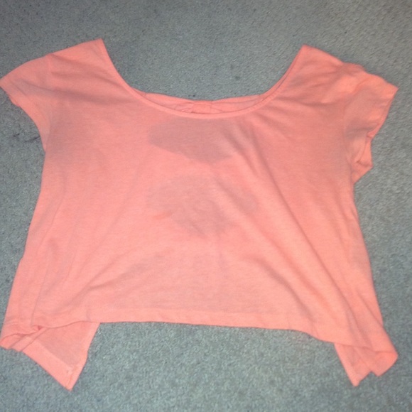 peach crop top