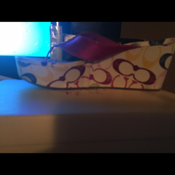 Coach Early 2000 sandals …Worn twice looks brand new coach multi color wedge - Picture 4 of 4