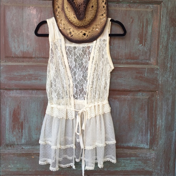 Tops - Lace cream wrap & sheer sleeveless blouse. Size M