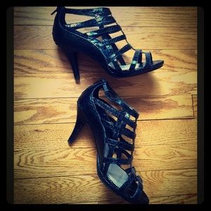 Black zip up scale heels Maurice's 9
