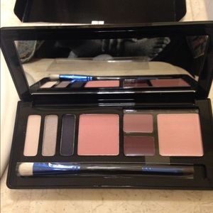 MAC Enchanted Eve Face pallette/cool