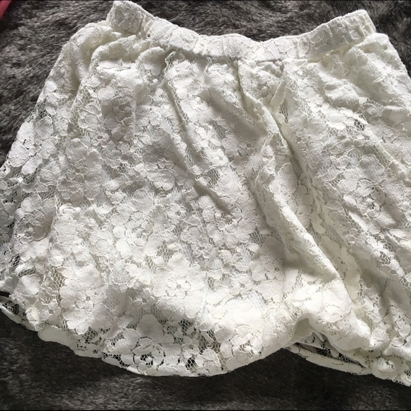 An off white short lace skirt from Abercrombie.