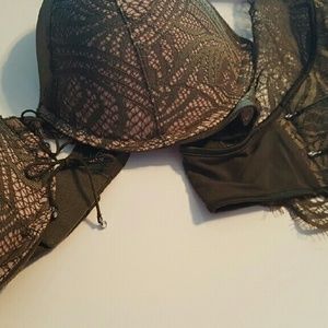 Victoria's Secret bra & matching panty set