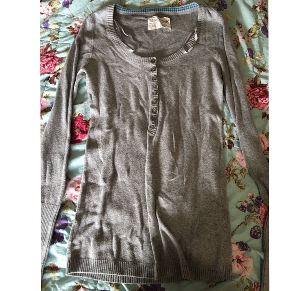 Aeropostale sweater - Picture 2 of 3
