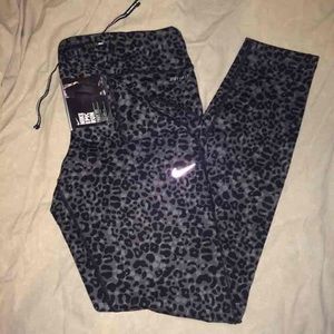 Nike Cheetah Leggings 💜