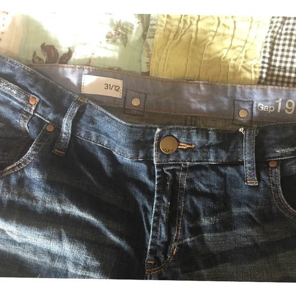 gap shorts - Picture 3 of 3