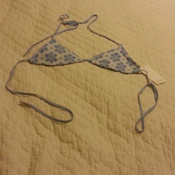 NWT Tobi floral bralette!!