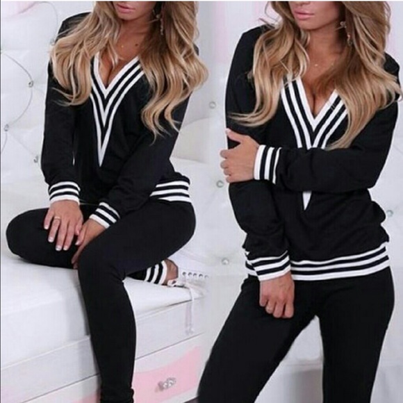 2 Piece Matching Sweatsuit 😍