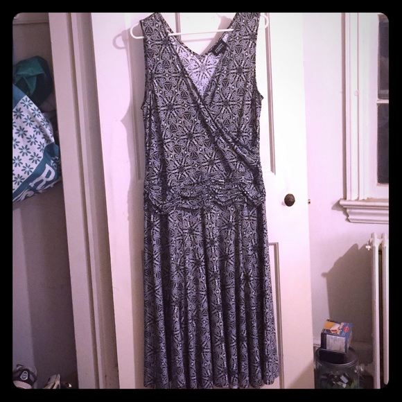 Black and white pattern dress