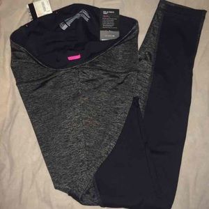 VSX Knockout Workout Leggings 🎀