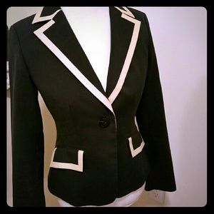 FINAL MARKDOWNDoncaster NWOT Navy Blazer