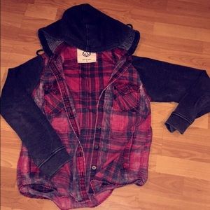 Plaid hoodie from Pacsun//LA hearts