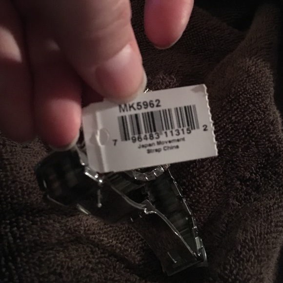 Brand New! Michael Kors women's MK5962 Clarkson - Picture 3 of 4