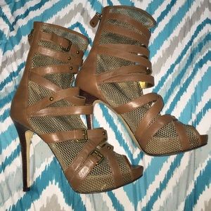 Guess: Net brown heals