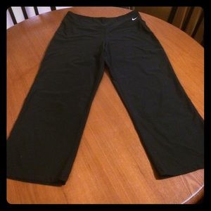Nike dry fit capris
