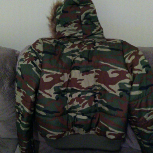 Coat - Picture 2 of 2