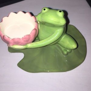 vintage frog on a lily pad candle holder