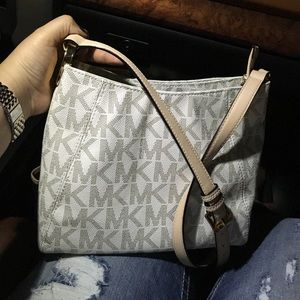 Like new michael kors crossbody