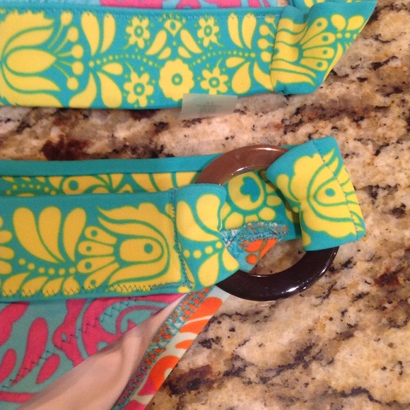 Victoria Secret Bikini - Picture 3 of 3