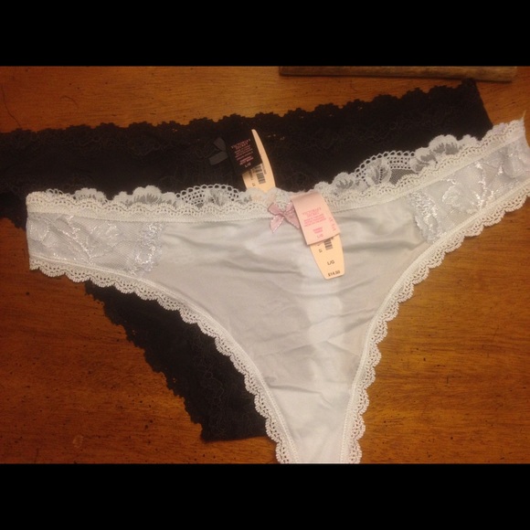 Bundle* 2 pair Victoria Secret panties