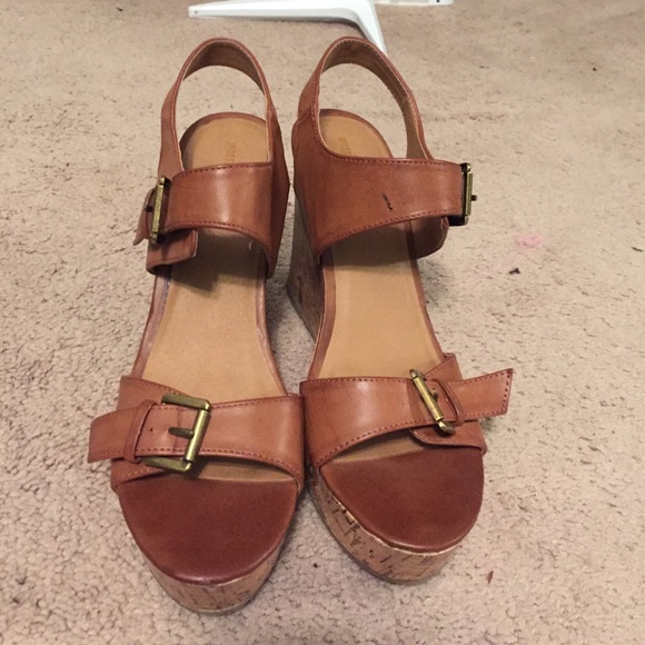 Tan Cork 4" wedges - Picture 2 of 3