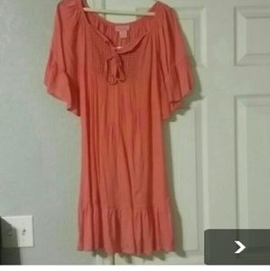 Cute flowy summer dress!