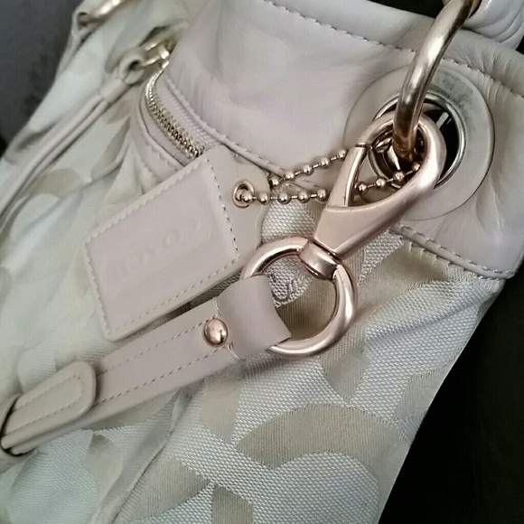 Authentic Coach - image 2