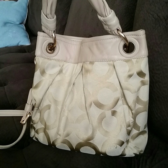 Authentic Coach - image 3