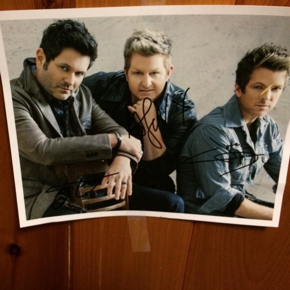 Autographed rascal flats poster - Picture 1 of 1