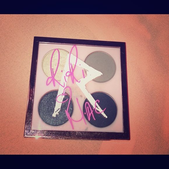 MAC RiRi Hearts Eyeshadow Quad in Smoked Coco