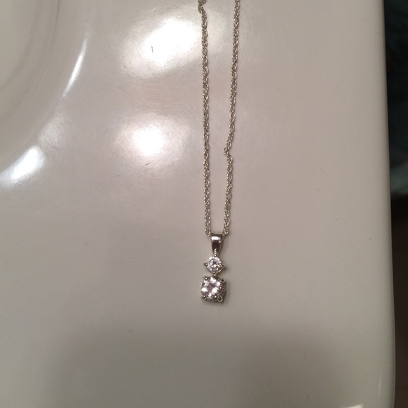 Necklace - Picture 1 of 1