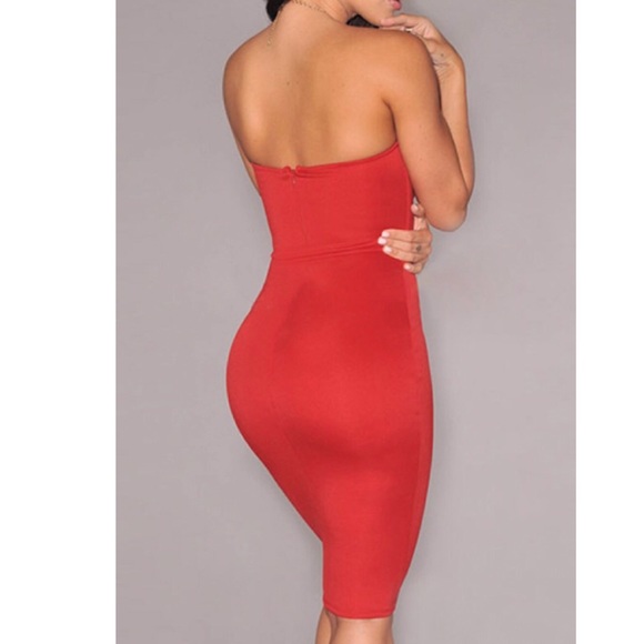 Red Sleeveless Dress - Picture 2 of 4