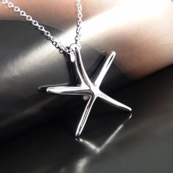 Starfish Necklace - Picture 2 of 3
