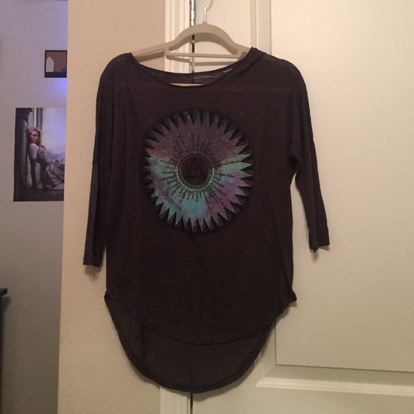 casual UO tee