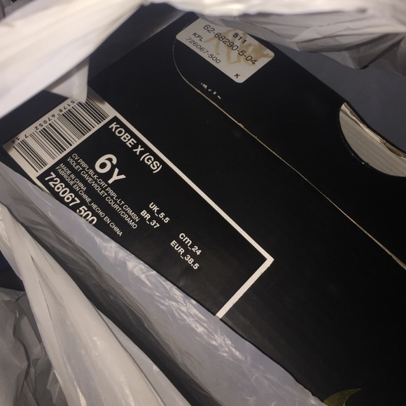 Nike Kobe X - Picture 3 of 3