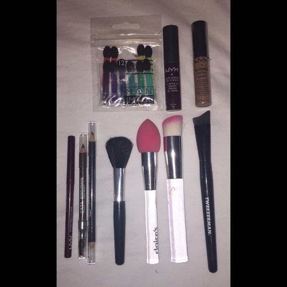 makeup bundle.. - Picture 2 of 3