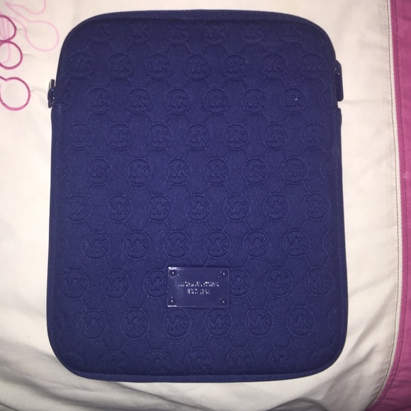 Michael Kors iPad case with zipper