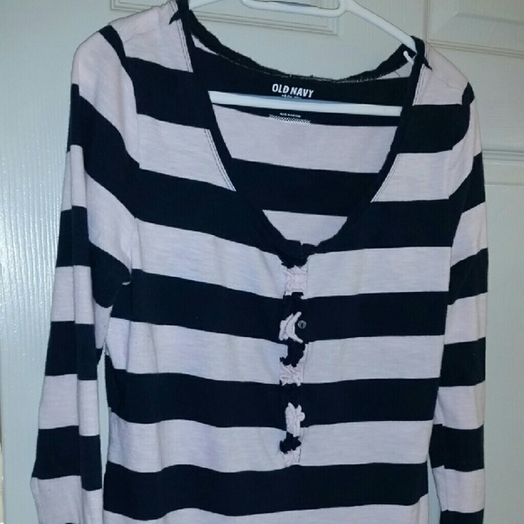 FINAL PRICE DROP  Old Navy long sleeve shirt