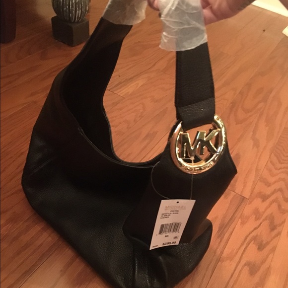 MK bag. Never been used. Tag still on it