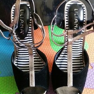 Liliana open toes black pumps