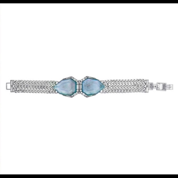 Chloe + Isabel rhinestone antique gold tone bracelet Good  Chloe + Isabel bracelet
