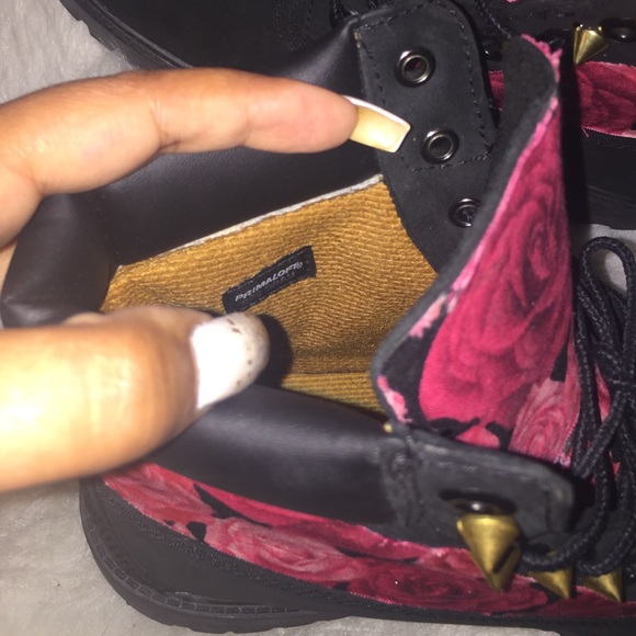 🚫SOLD🚫 Custom Timberland Boots - Picture 3 of 3