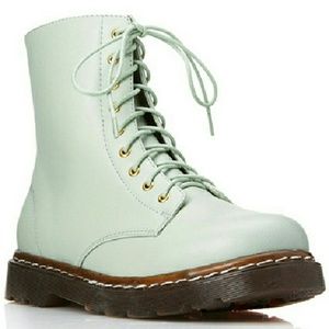 Mint combat boots 🍭