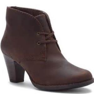 Clarks brown heel boots