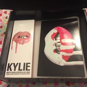 Kylie Lip Kit in Koko K