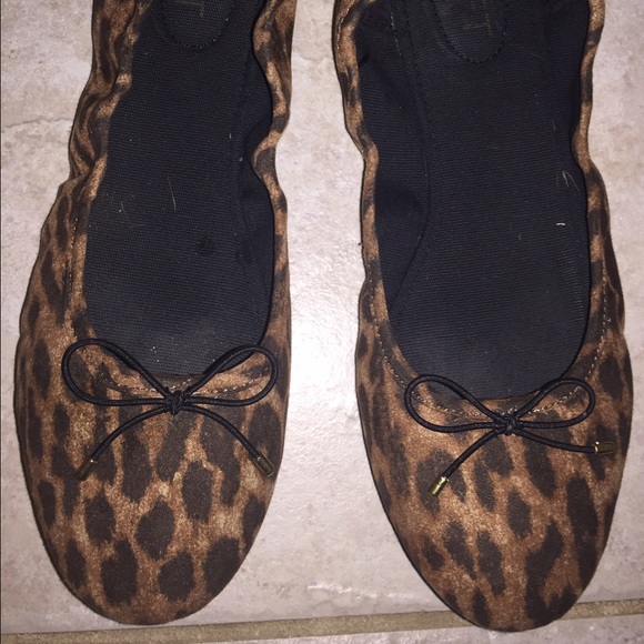 Ann Taylor LOFT Leopard-Print Flats Size 9