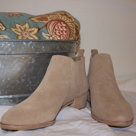 Michael Kors Shoes - 🍀Michael Kors booties🍀