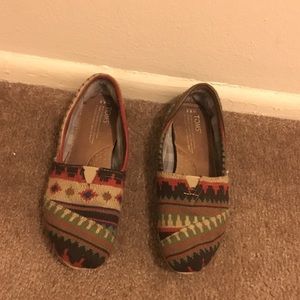 Tribal print TOMS